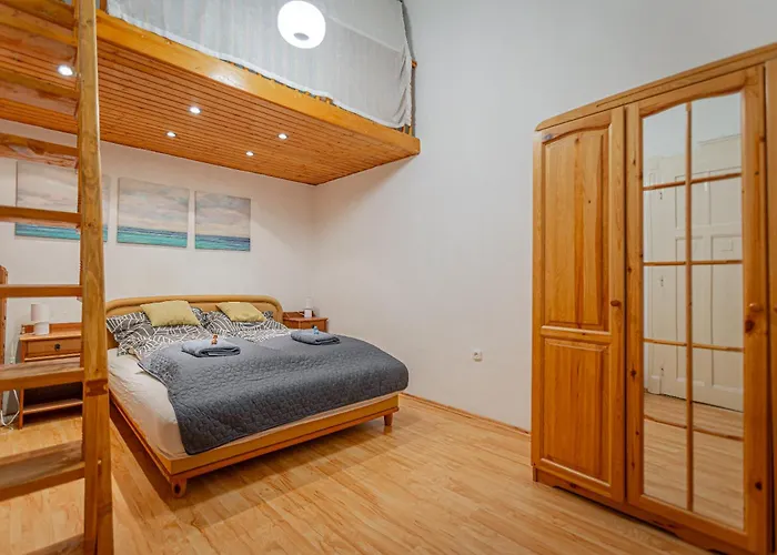 Jackquaters Silver 布达佩斯