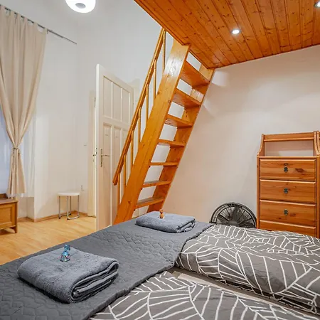 Apartamento Jackquaters Silver *